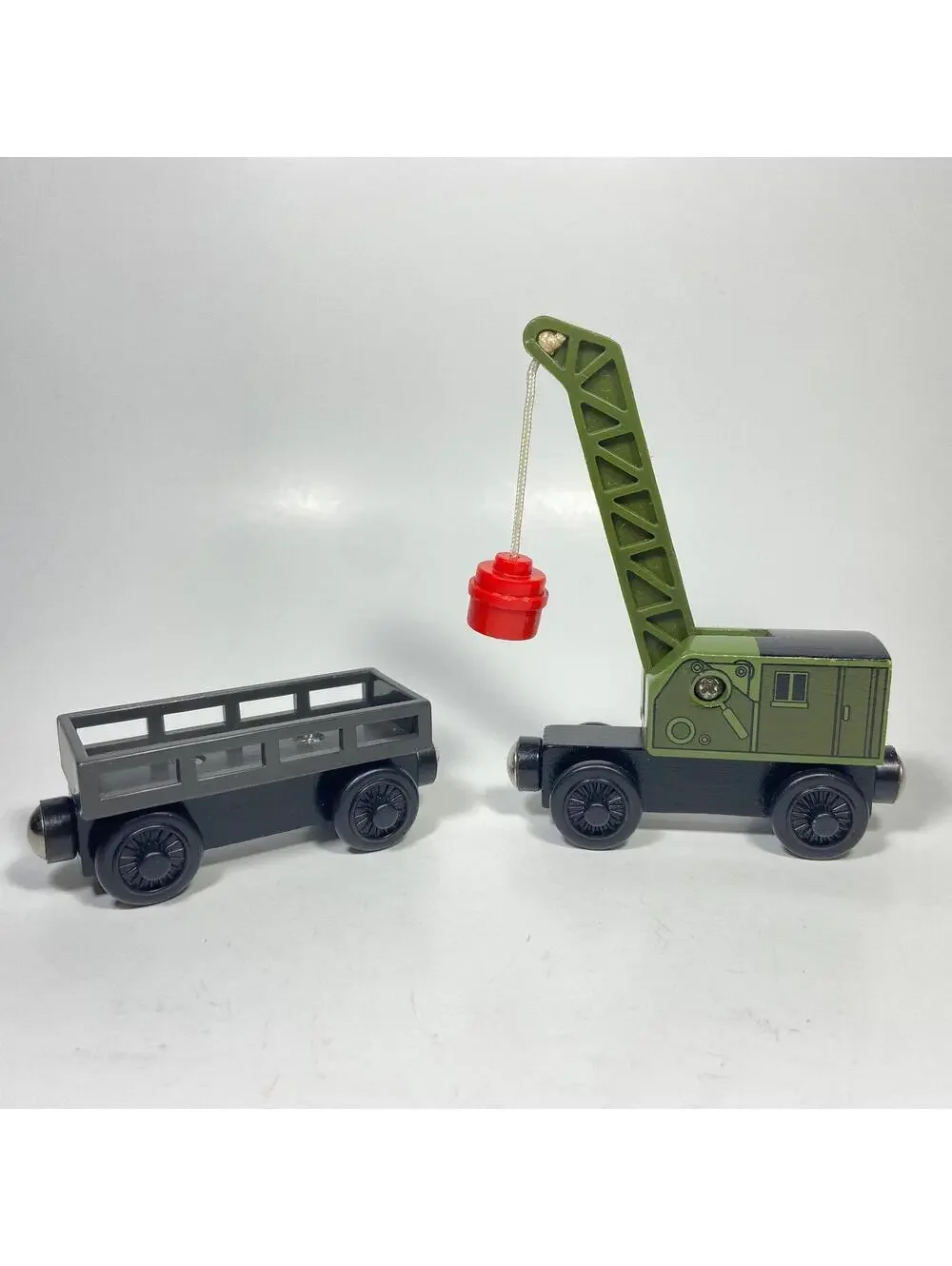2003 Thomas & Friends Wooden Railway Breakdown Train & Cargo Car